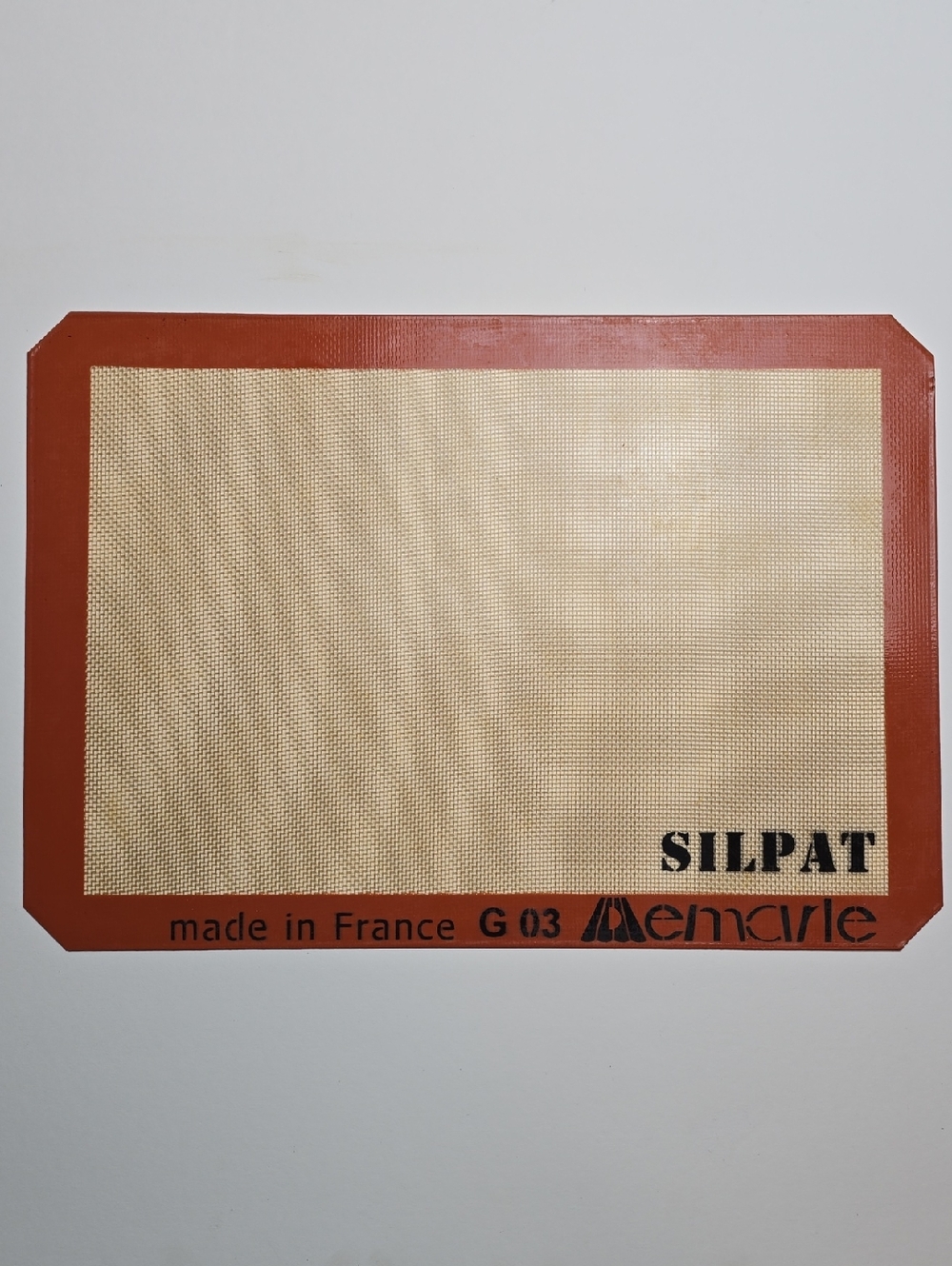 SILPAT Half Sheet Non-Stick Baking Mat - Beige with Red Border